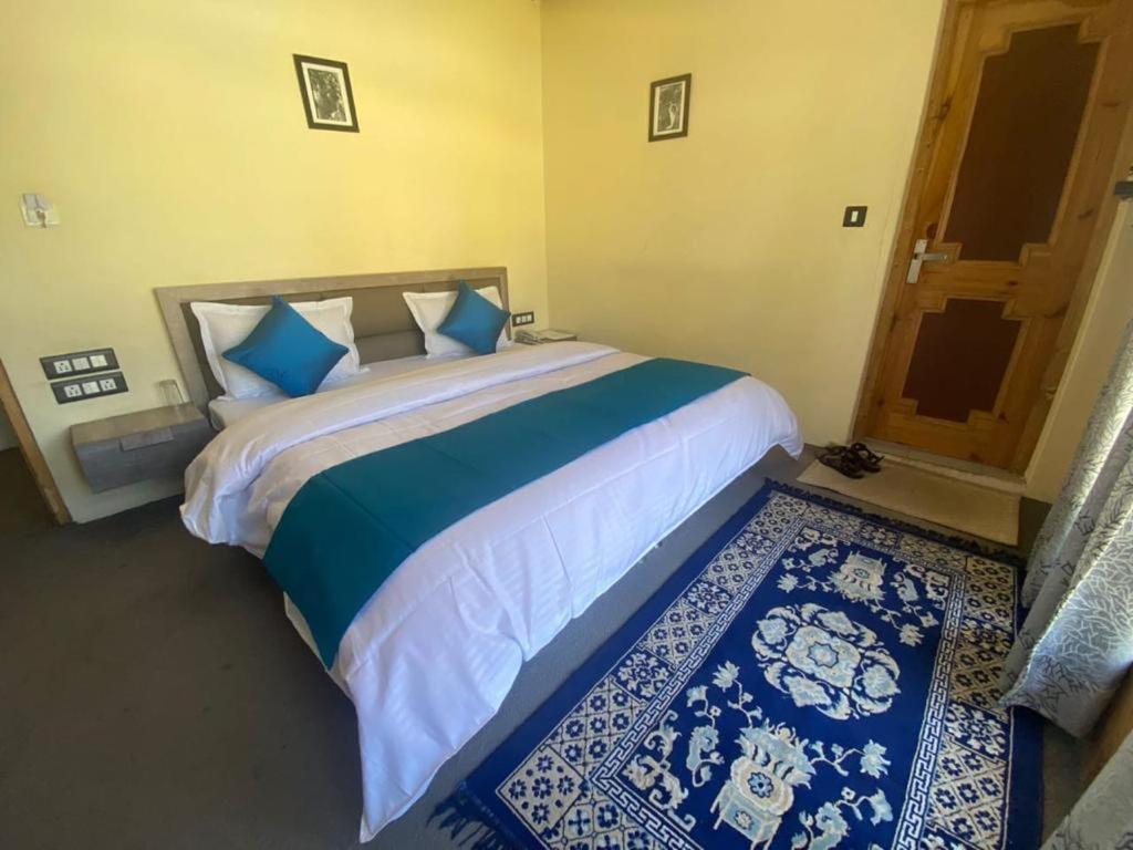White House Homestay Leh