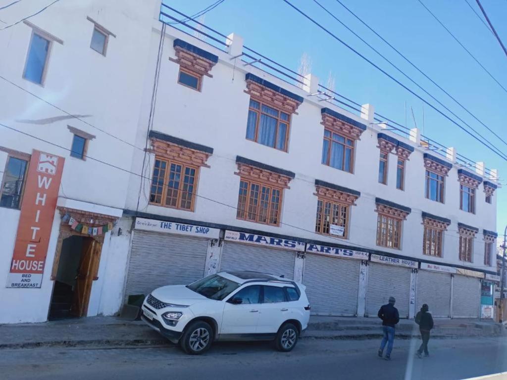 Homestay White House Leh